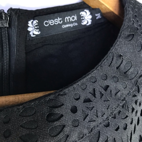 C’EST MOI CROP TOP - Picture 3 of 3